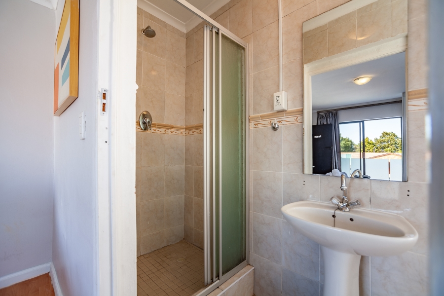 8 Bedroom Property for Sale in Milnerton Ridge Western Cape